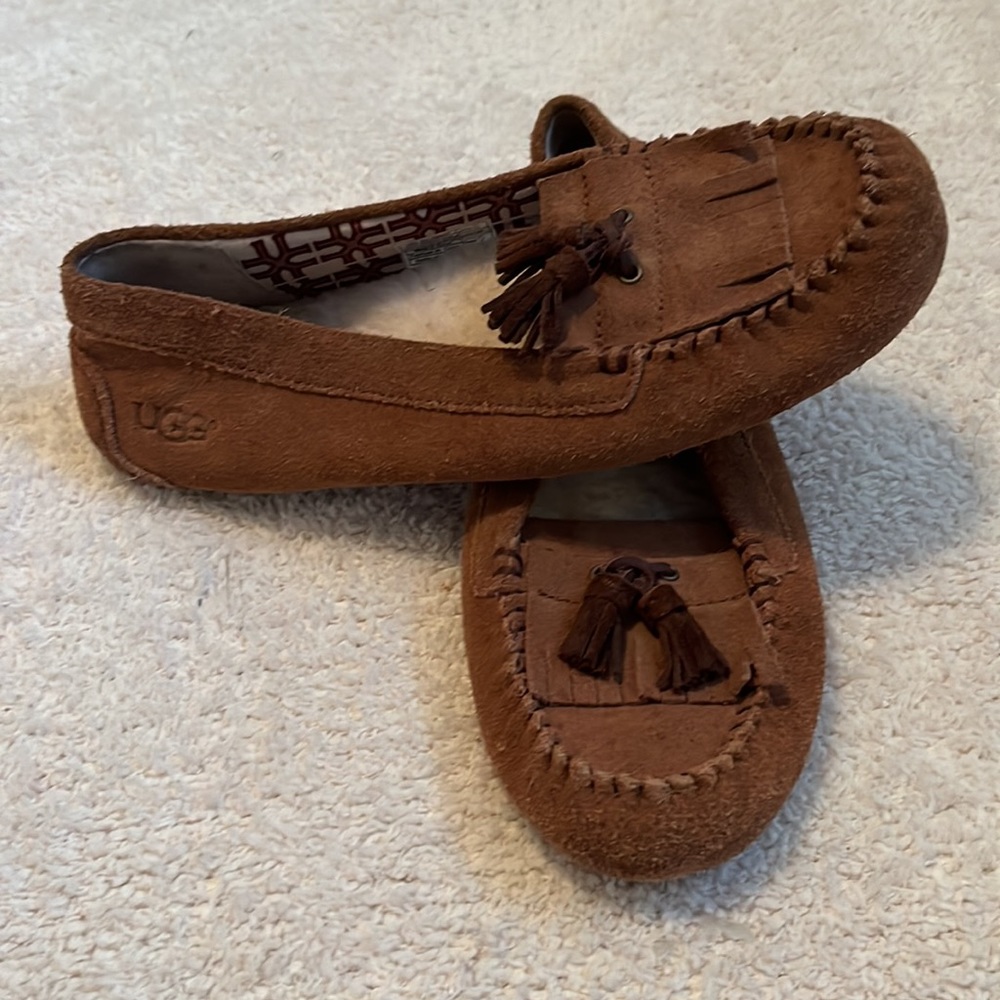 Ugg Womens Mocassin Slippers Size 8